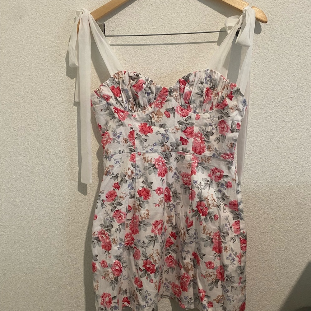Beginning Boutique Floral Strapless Dress/ perfect for summer